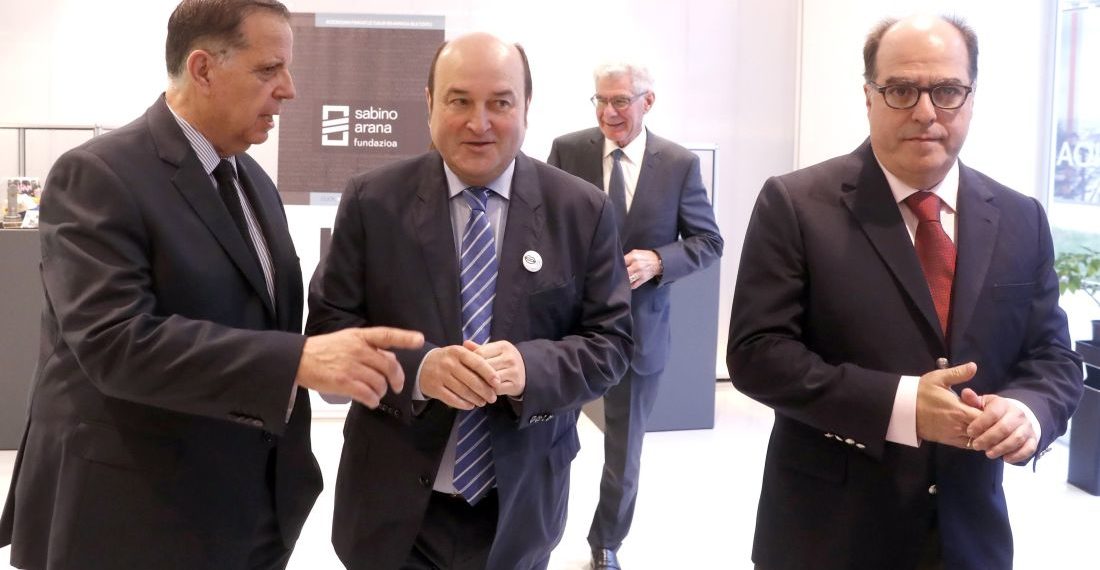 Seminario sobre "América Latina entre el drama, el populismo y la esperanza"