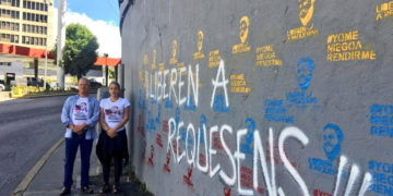 Juan Guillermo Requesens (padre) y Rafaela Requesens (hermana)
