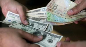 Se estrecha margen entre el dólar Dicom y el dólar paralelo en Venezuela