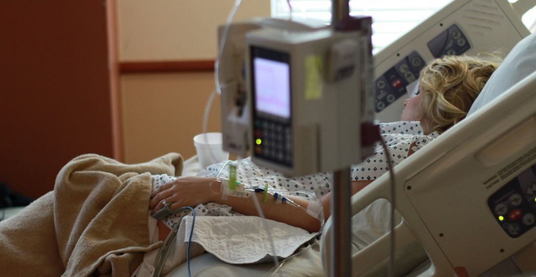 El impactante caso de una mujer que lleva diez años en coma y dio a luz en EE.UU.