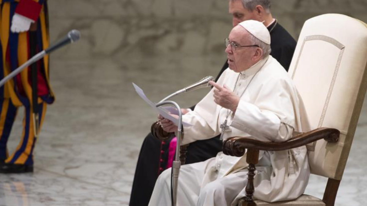 El papa llamó 'hipócritas' a quienes critican, odian y van a la iglesia